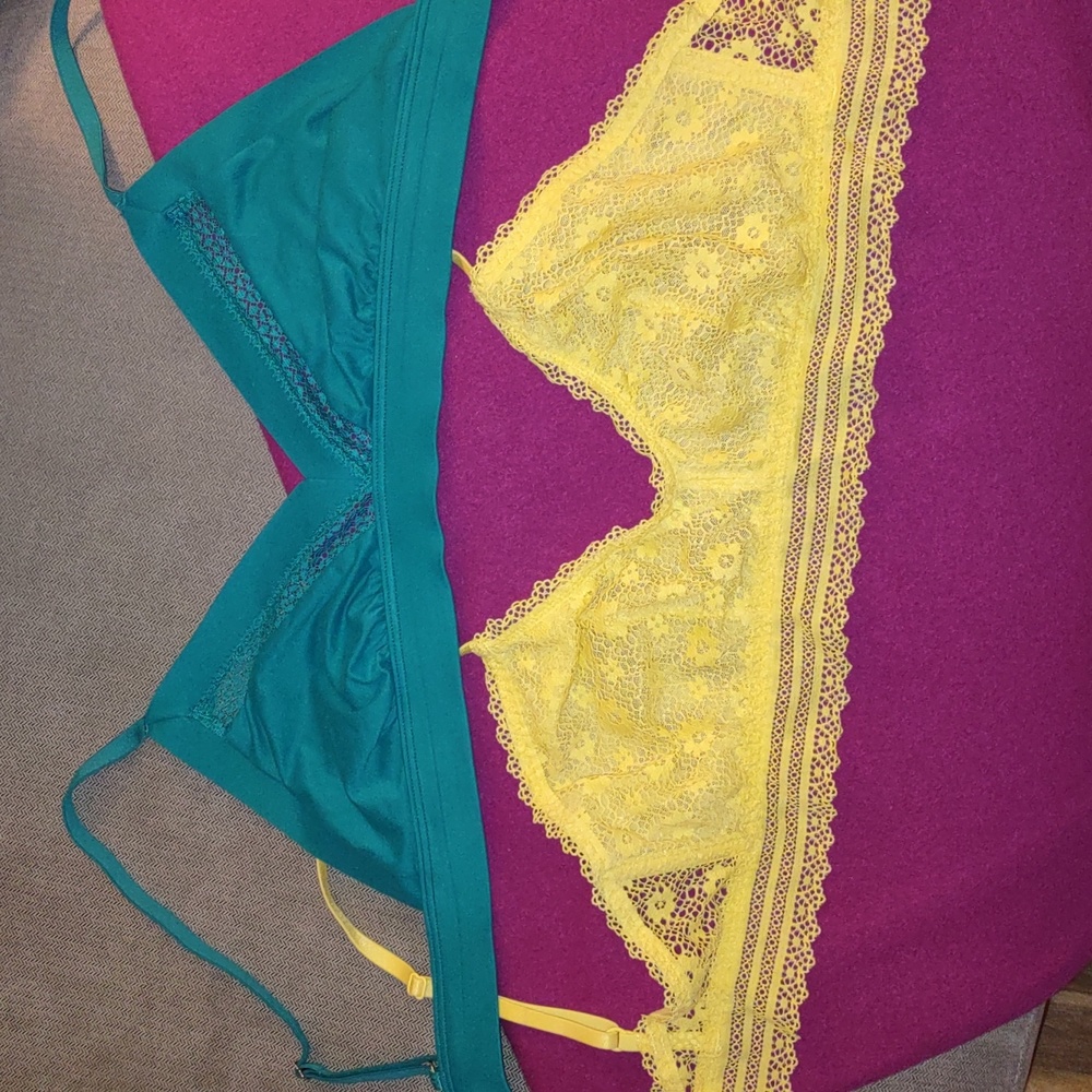 Bundle of Two Bras from Victoria's Secret size Medium